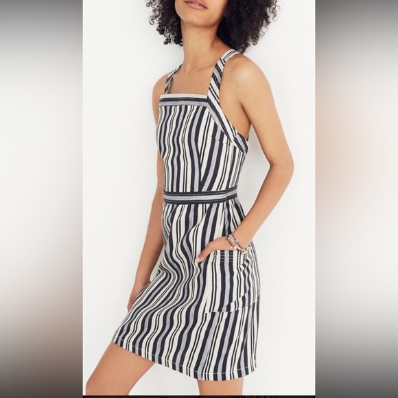 Madewell Dresses & Skirts - Madewell Apron Mini Dress
(B5)